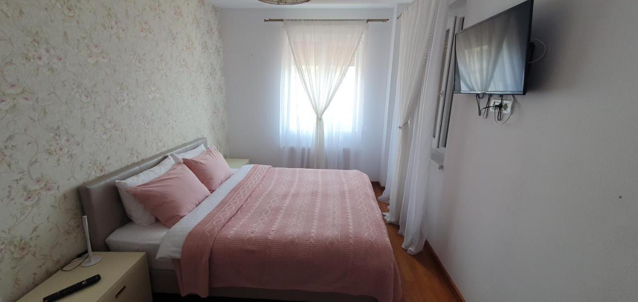 John'S Apartment อัลบายูเลีย ภายนอก รูปภาพ